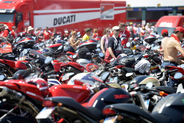 Ducati cerca giovani Ingegneri da formare e assumere