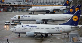 hostess e steward lufthansa