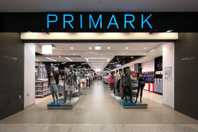 “Primark”, il marchio preferito dagli amanti della moda a basso costo e da chi desidera indossare capi di tendenza a prezzi accessibili, assume personale per l’apertura del nuovo negozio prevista per la primavera 2017 nel centro commerciale I Gigli a Campi Bisenzio, tra Firenze e Prato.