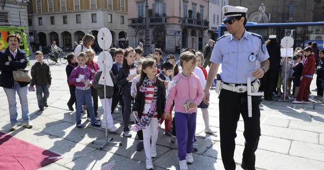 educazione-piazza