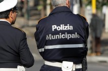 8 Agenti di polizia municipale a Prato 2