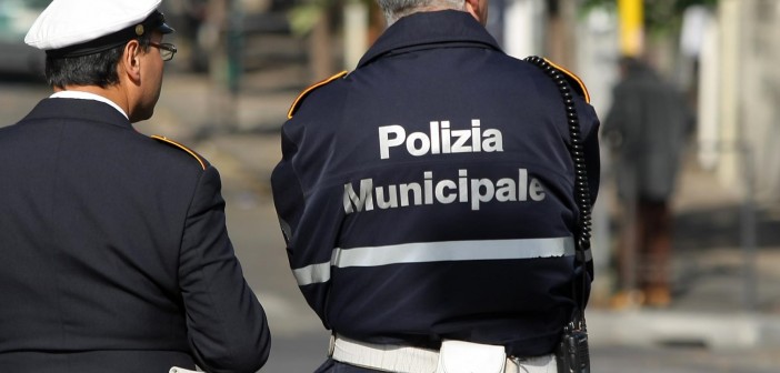 8 Agenti di polizia municipale a Prato 2