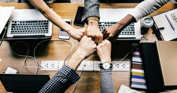 Adecco assume 100 figure da inserire nel proprio staff Adecco assume